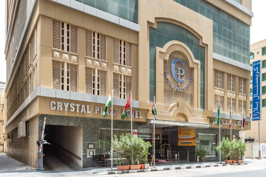 Отель Crystal Plaza