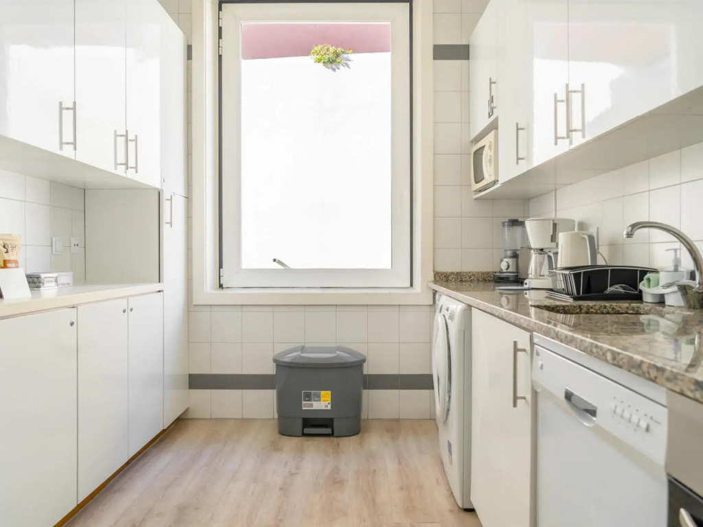 LV Premier Chiado CH4 Spacious, Central, Elevator