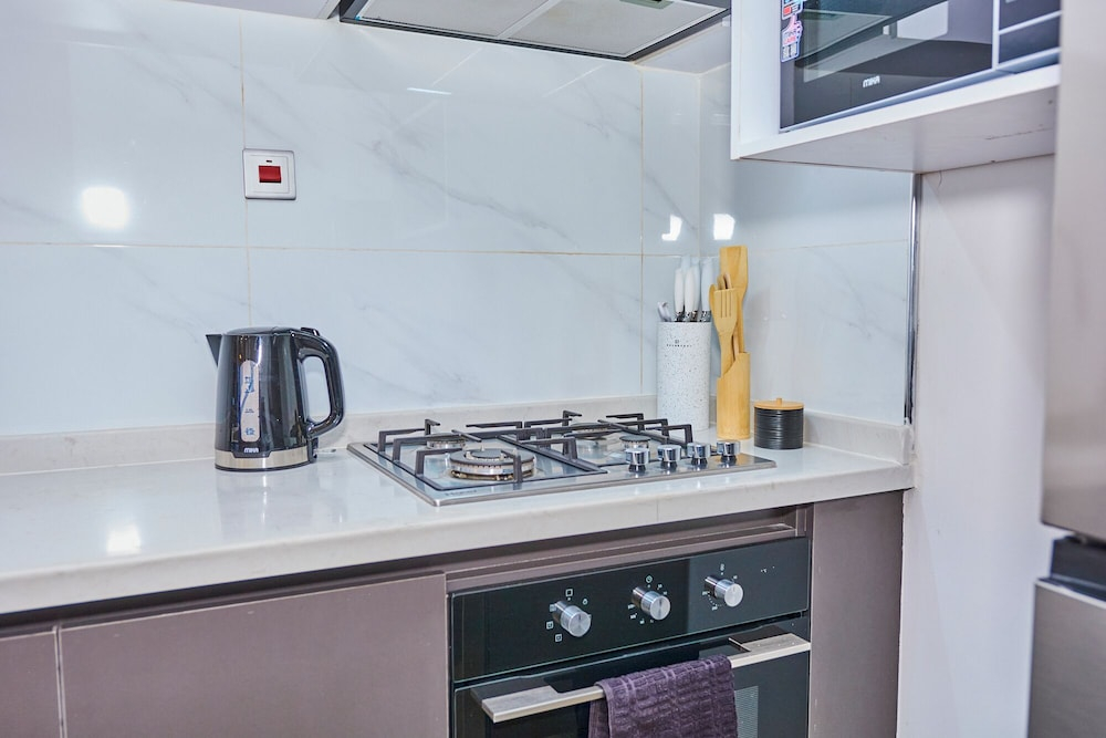 Makao By Edmor Suites