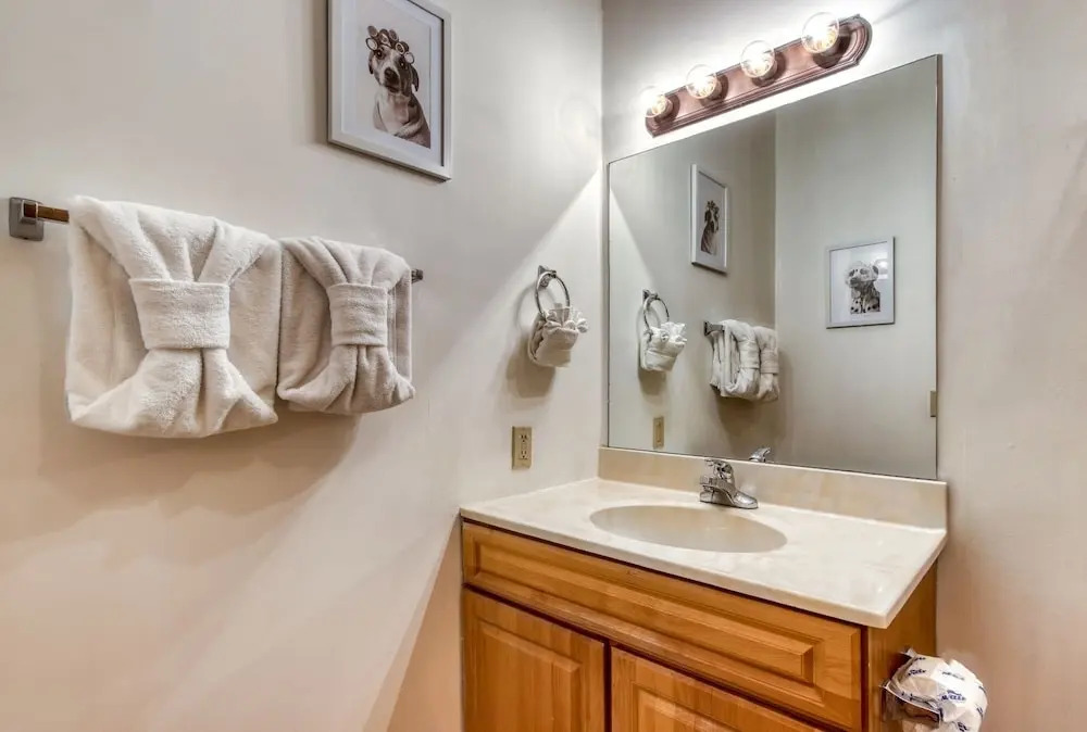 Owl See You 3205 - Close To Dollywood And Overlooking Gatlinburg Golf Course 2 Bedroom Condo by RedAwning