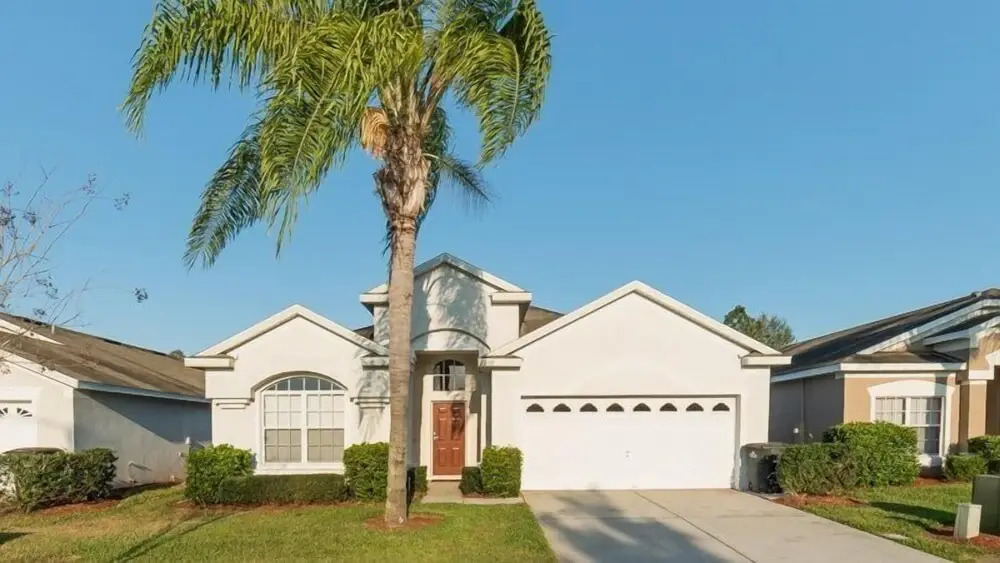 4 Bedroom Pool Home Located In Windsor Palms Resort