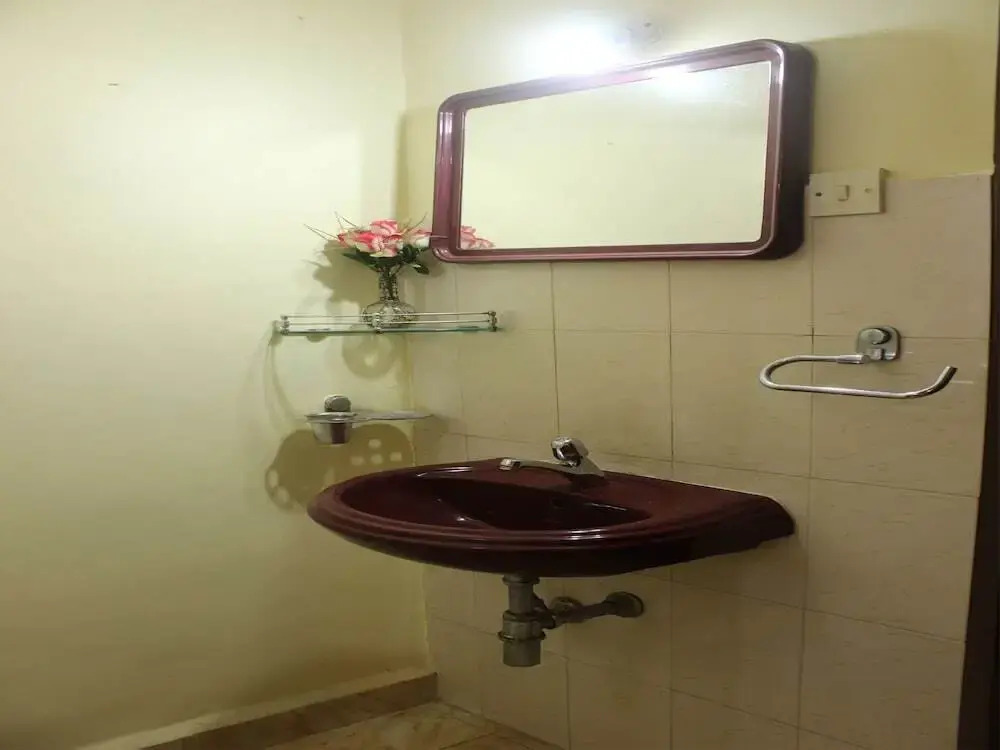 Poshak by OYO Rooms