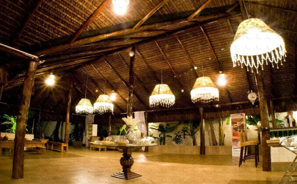 UpFront Hotel Lanville