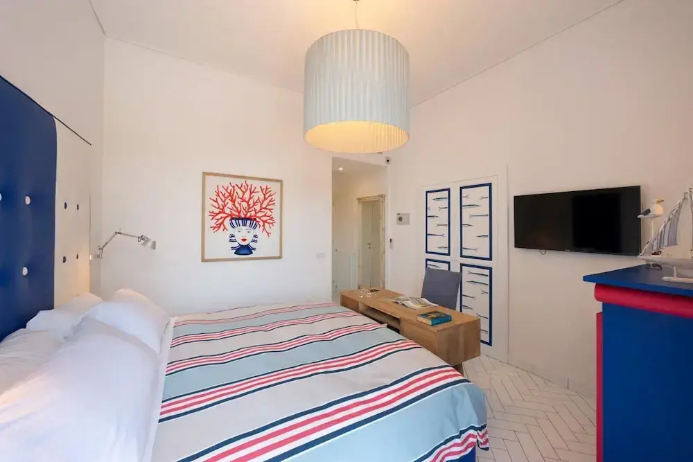 Appartamento La Terrazza sul Porto 2 With Sea View Beach Front
