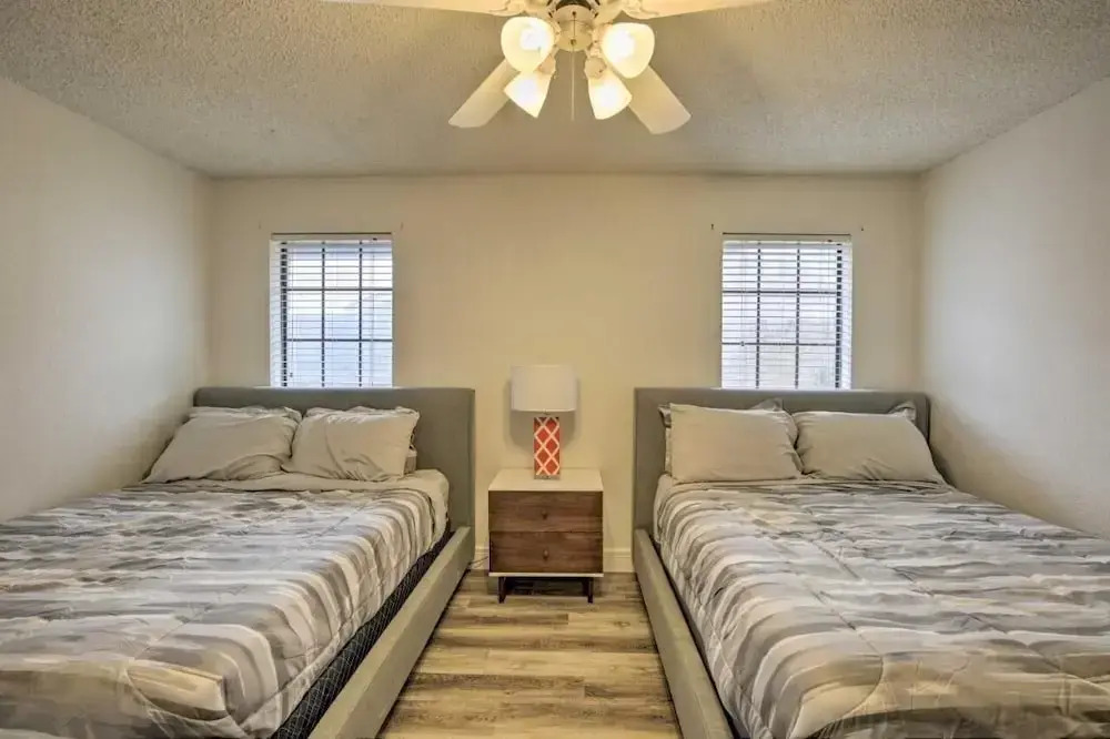 Texas - Tulane 2007 5 Bedroom Home