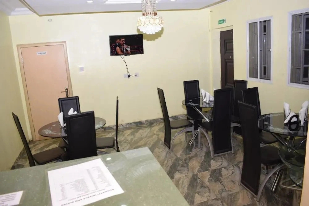 Buggatti hotel and suit