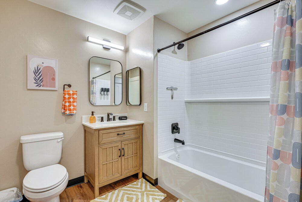Newly Finished, High-end Condo Near Tucsons Best!