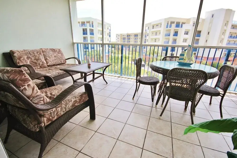 Oceanwalk 1-403 Apartment 2