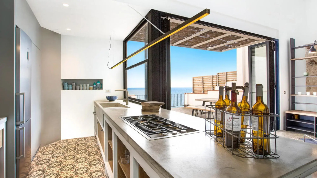 Mirador in Llafranc With 4 Bedrooms and 4 Bathrooms
