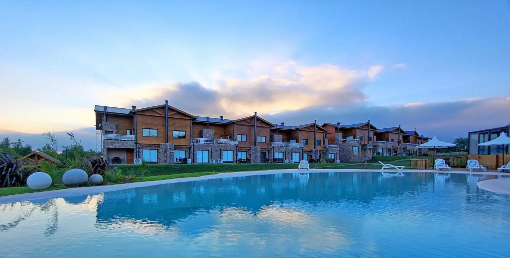 Blackstone Country Villages Hotel