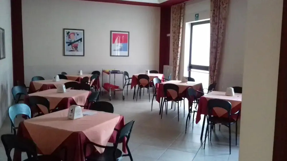 Hotel Caimo Bed-Breakfast