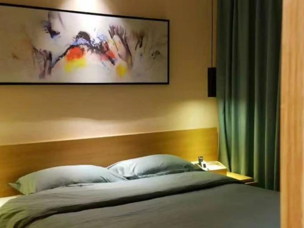 Jilong Hotel
