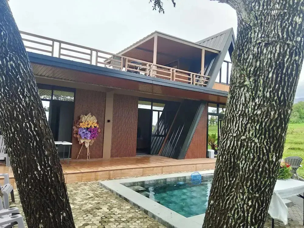 Kalaparan Farm House by Hiverooms
