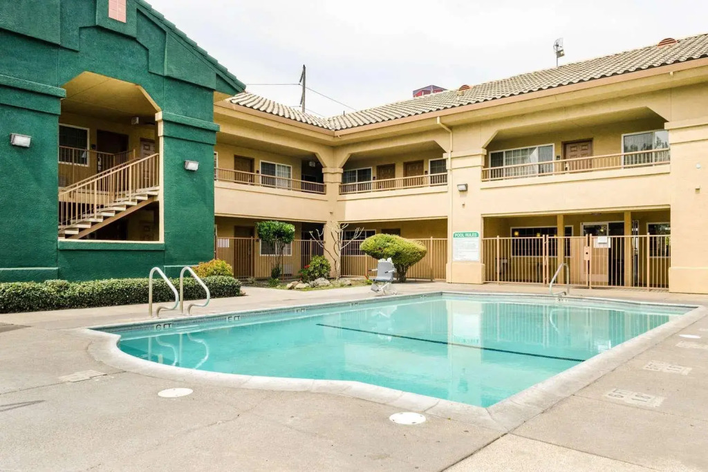 Holiday Inn Express Lathrop (stockton Area)