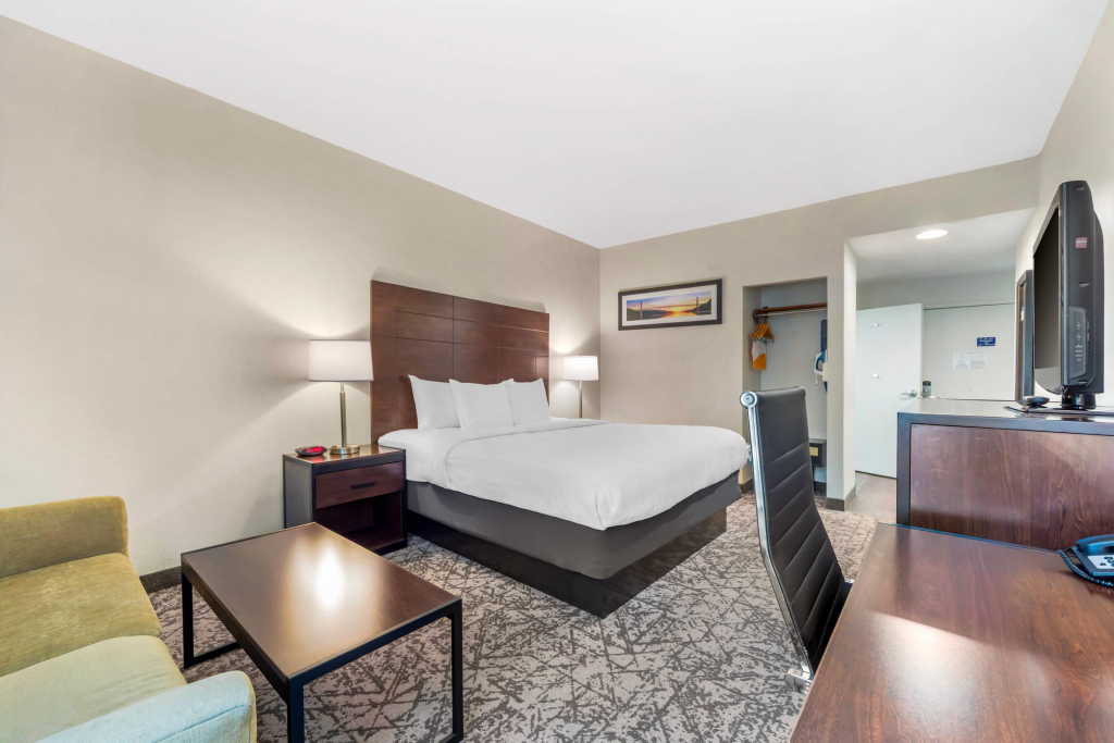 Quality Inn & Suites NJ State Capital Area