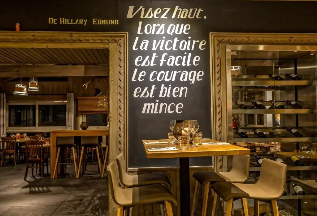 Hillary Hotel