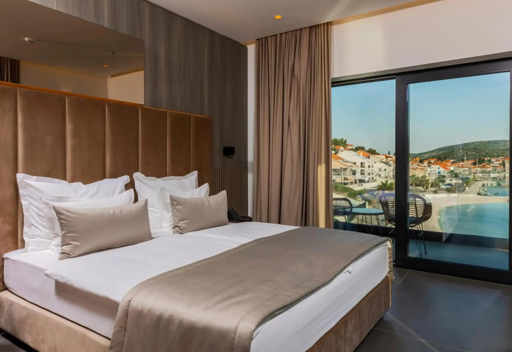 Marinus Beach Hotel