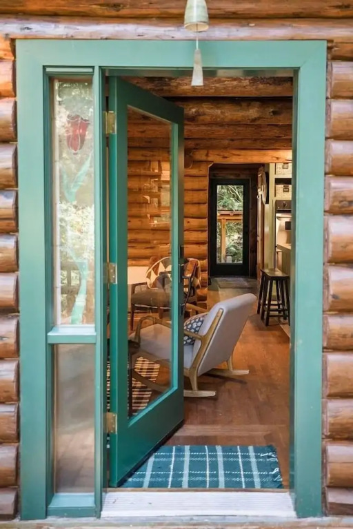 87sl - Starlink - Sauna - Pets Ok - Sleeps 8 2 Bedroom Cabin by RedAwning