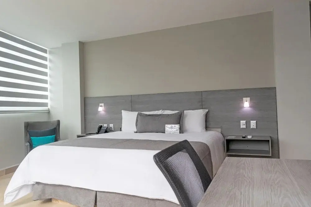 Hotel 5 Inn Plus