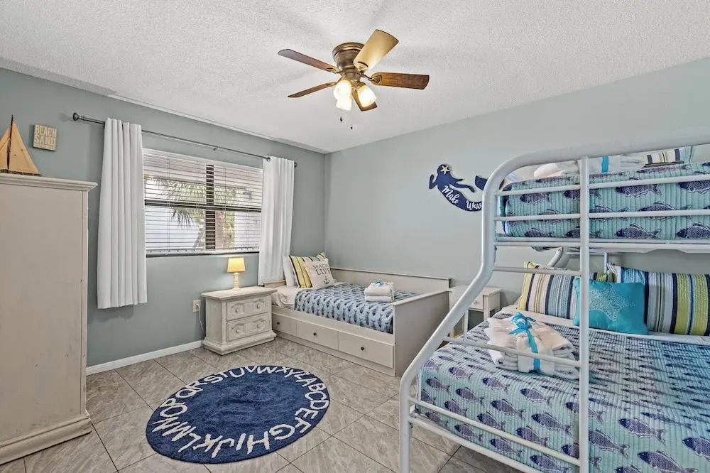 One More Round! 3BR 3BA Sleeps 10! 11 Pools! Golf Courses! Tennis Courts!
