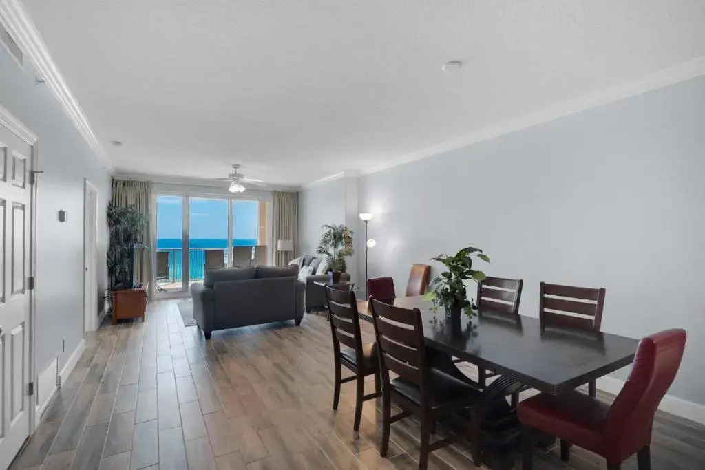 Ocean Reef 909! 4 BD 3 BA, Ocean View, And Amazing Location