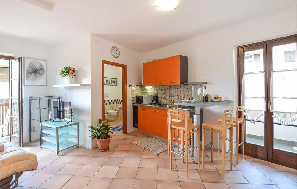 Beautiful Apartment in Vignole With Wifi