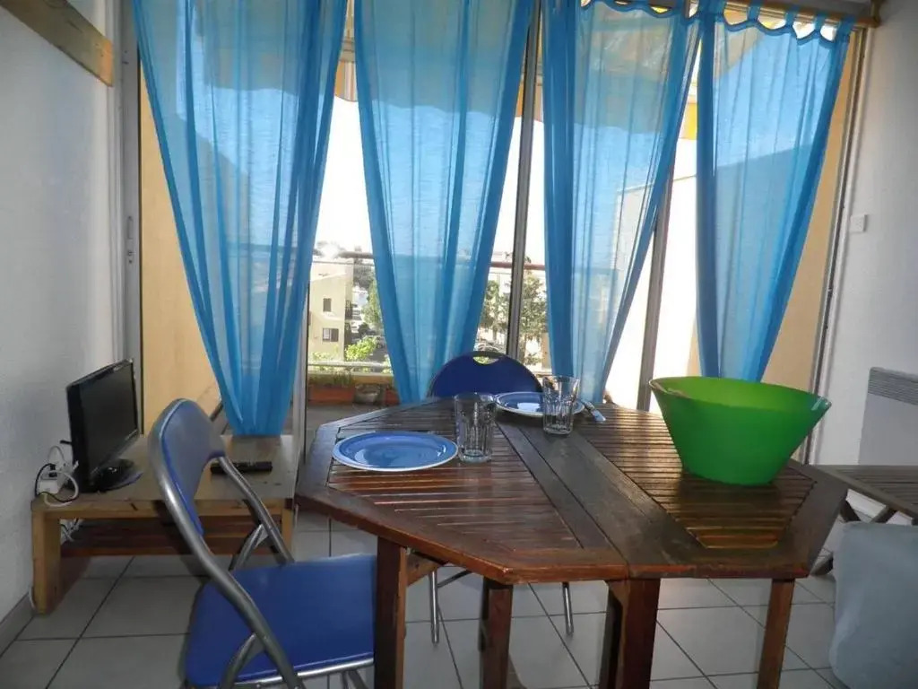 Appartement Gruissan, 3 pièces, 6 personnes - FR-1-229-103