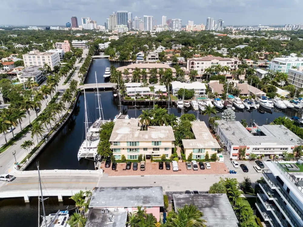 The Villas Of Las Olas Sun-kissed W/ Pool 2 Bedroom Hotel Room