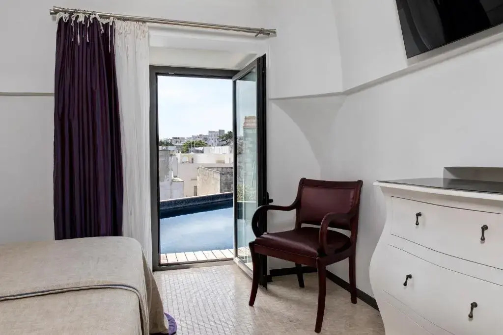 Bartago Luxury House
