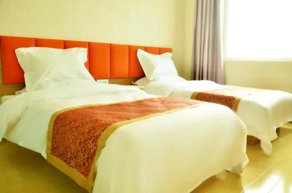Yiju Business Hotel