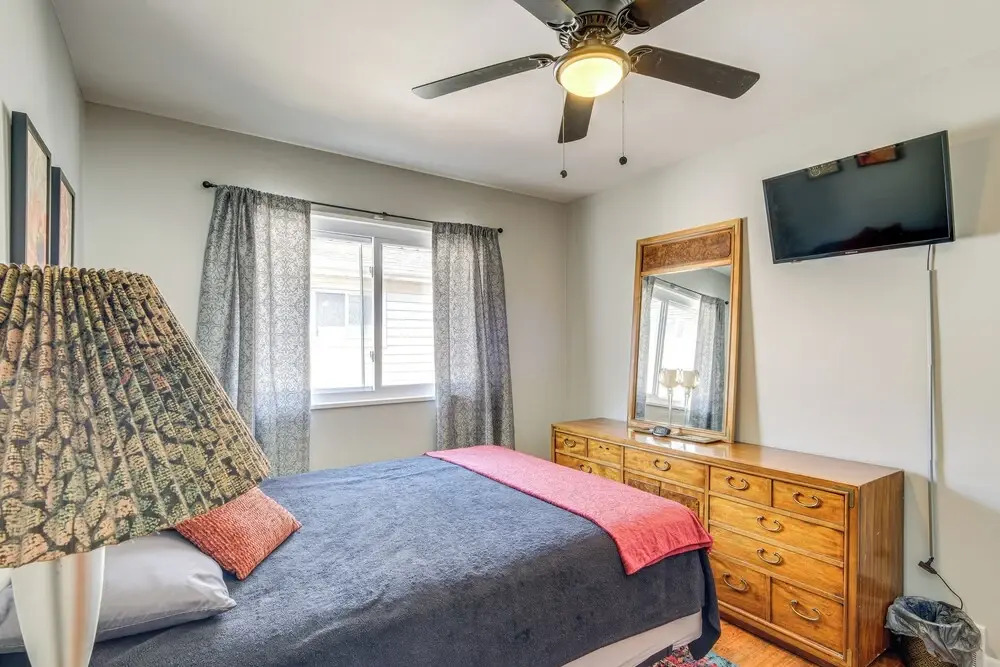 8 Mi to Dtwn Cleveland: Quiet Home w/ Fenced Yard