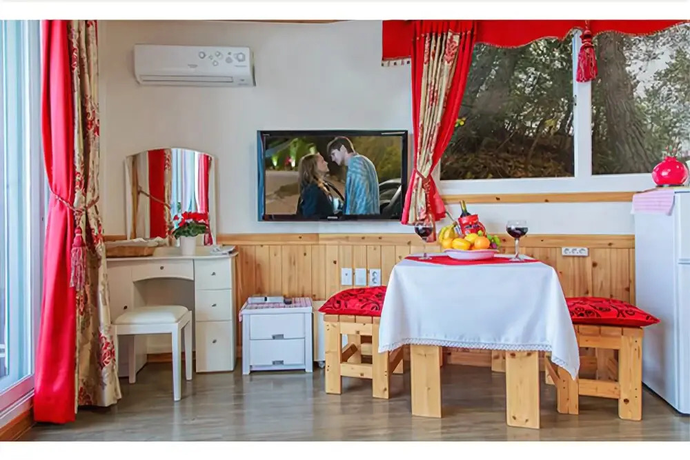 Yangyang Seaglow Rainbow Pension