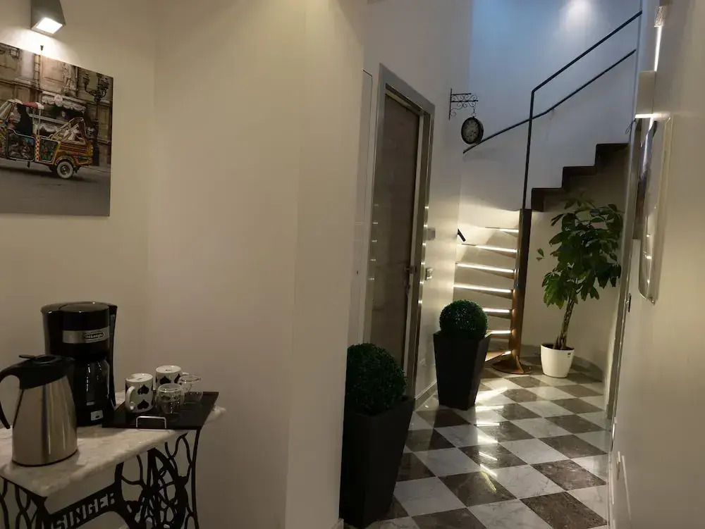 San Francesco Rooms and Apartment with Terrace in Palermo Locazione Turistica