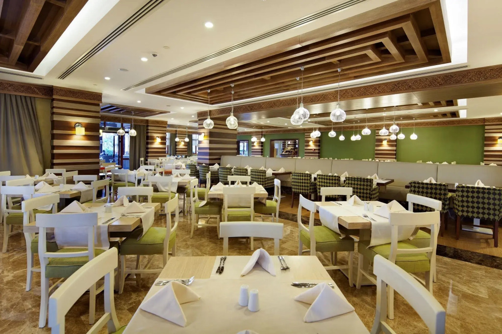 CLUB GRAND SIDE
