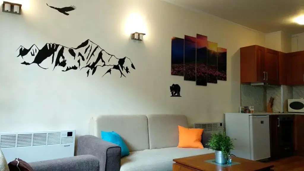 Pine Tree Apartment 3 - B3