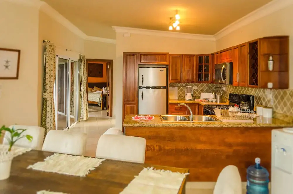 Well Furnished w Private Pool, BBQ & Palapa Bar