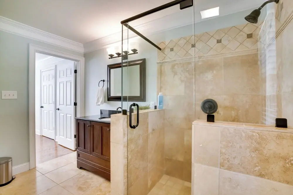 Contemporary Athens Home < 2 Miles to Uga!