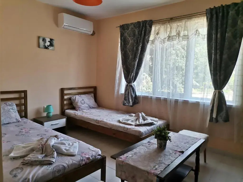 Guest House 51