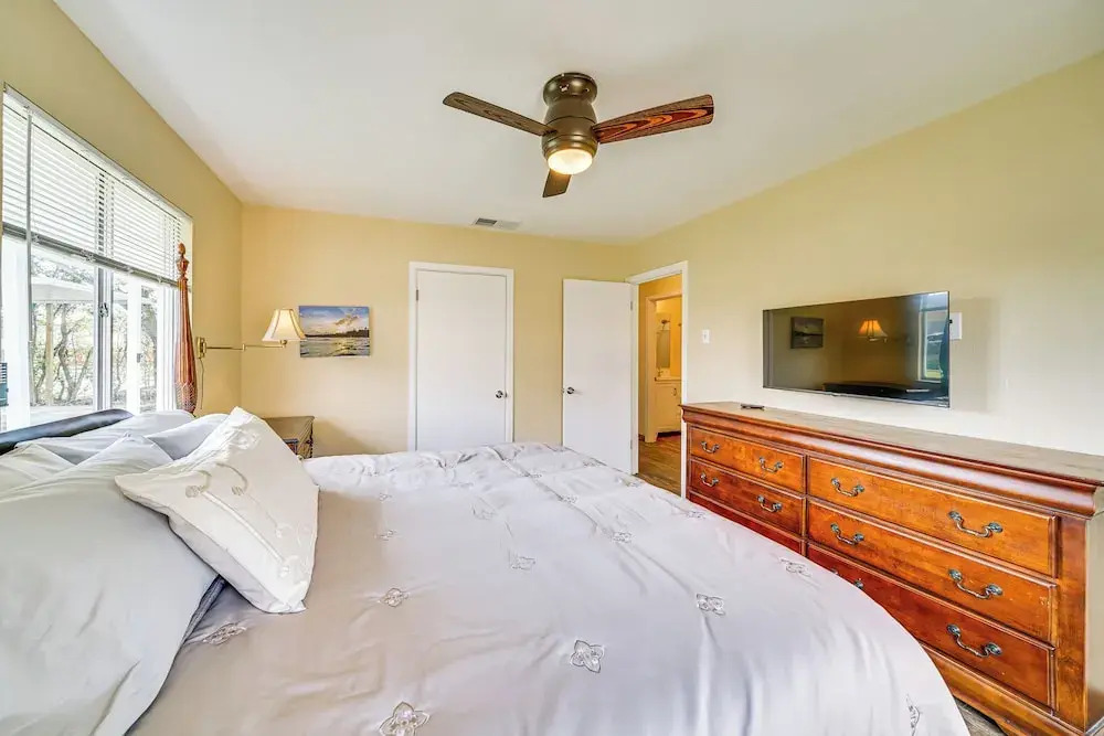 Sunny San Antonio Home Near Downtown: Pets Welcome