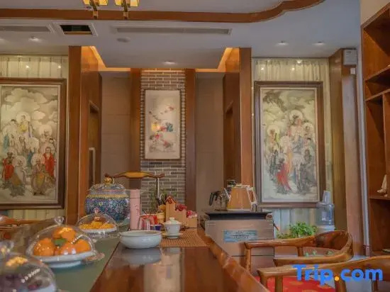 TaoliYijia Porcelain Culture Hotel