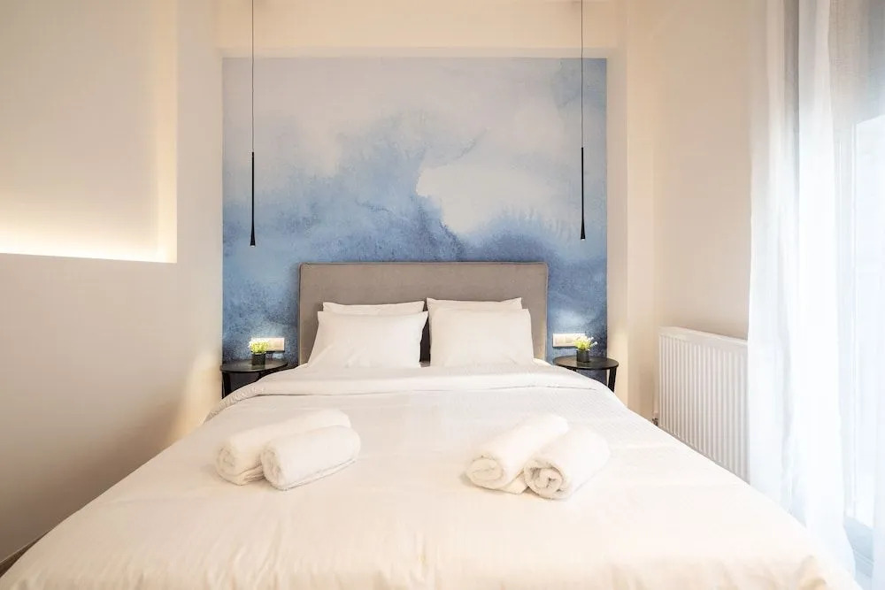 IO SUITES