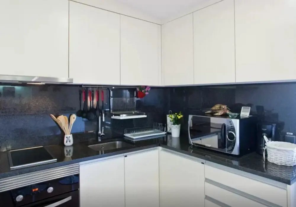 Modern 1-bedroom Apartment Just Outside of Porto With 2 Terraces and V