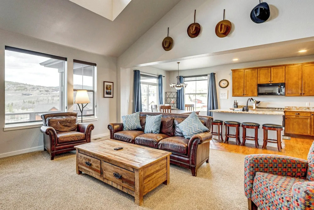 Granby Home w/ Hot Tub + Ski, Golf & Pool Access