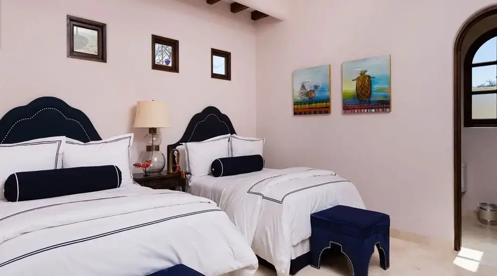 Beautiful Holiday Villa in a Prime Location in Cabo San Lucas 1007