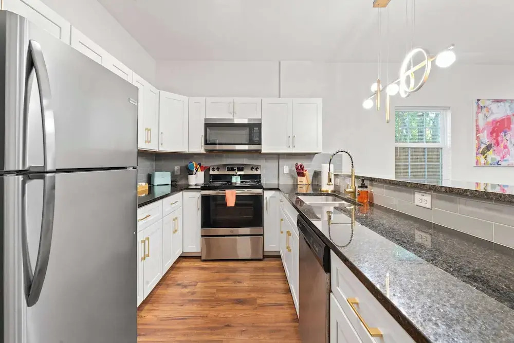 NRG Medcenter 4BD 4 5BA w Fencedyard Washerdryer