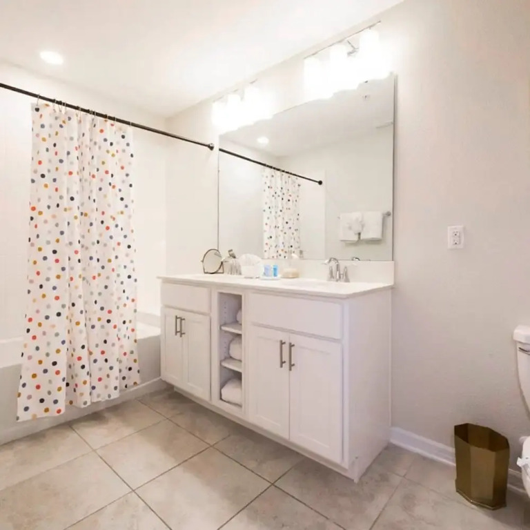 4721 Unit 105 Stunning Apartment 2BD
