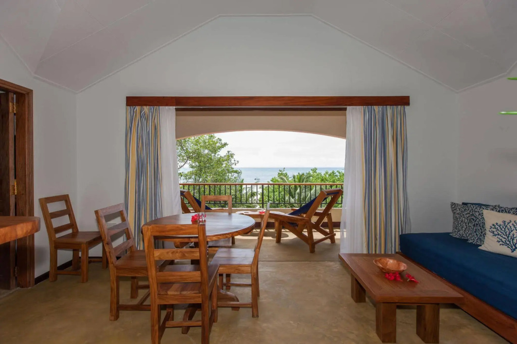 LHirondelle Self Catering Guest House