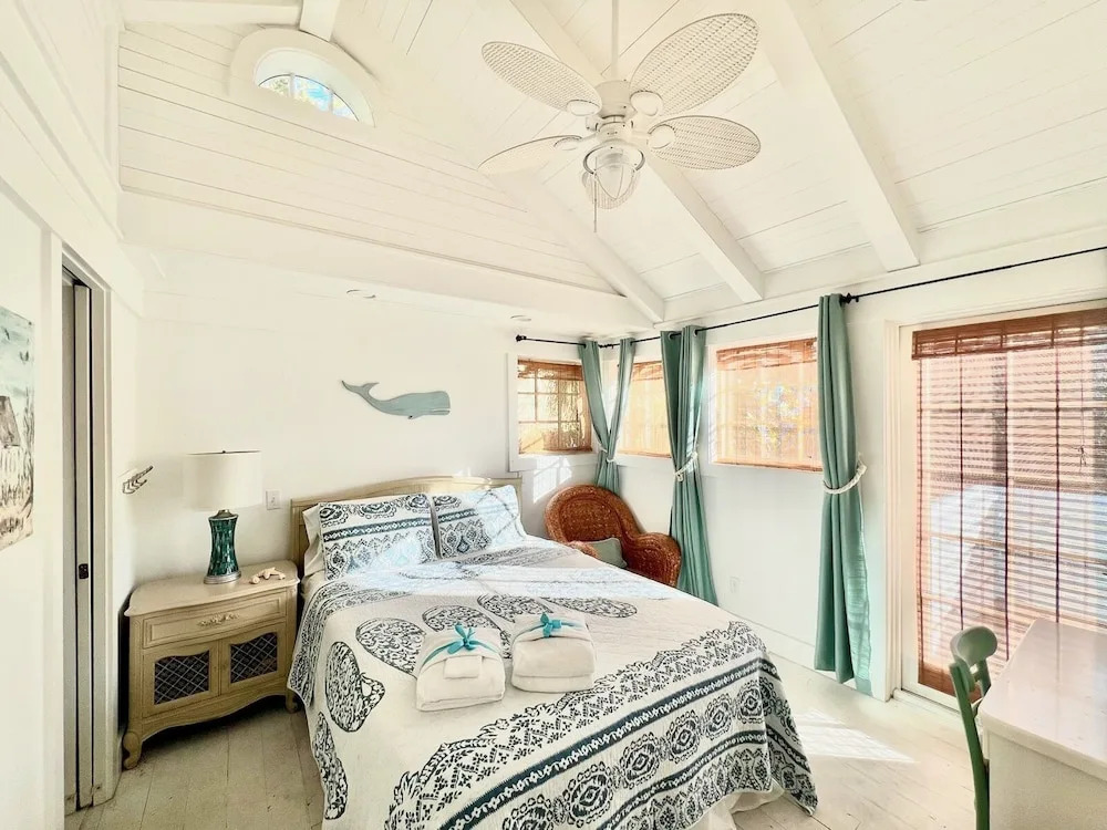 Quaint 2BR/25BA Cottage Nestled Between 30A & Panama City Beach! Sleeps 6