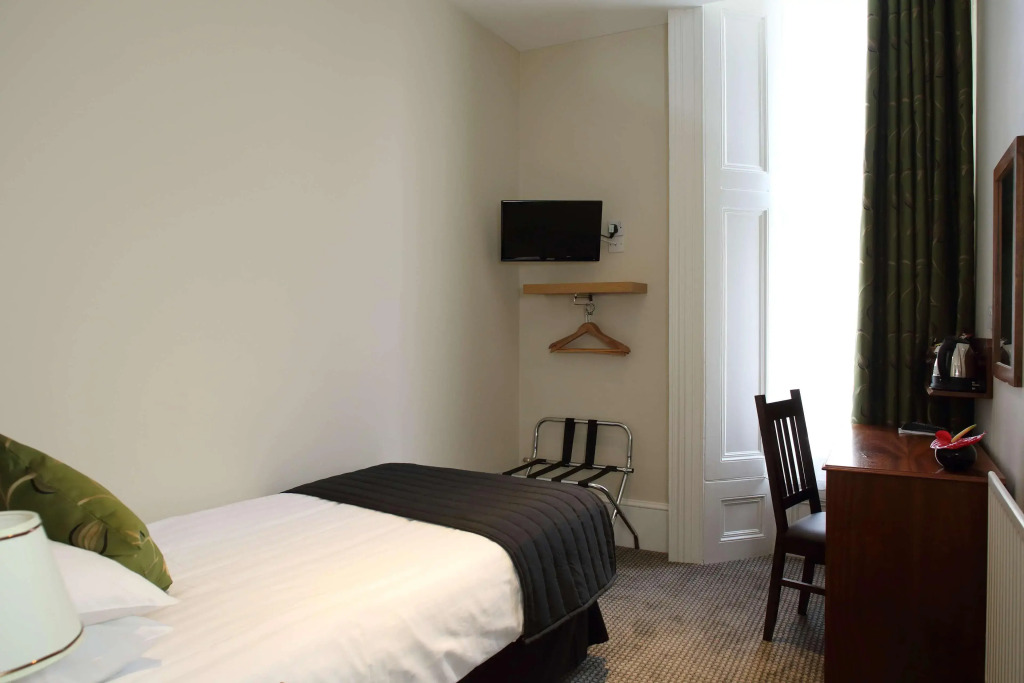 Kensington Gardens Hotel