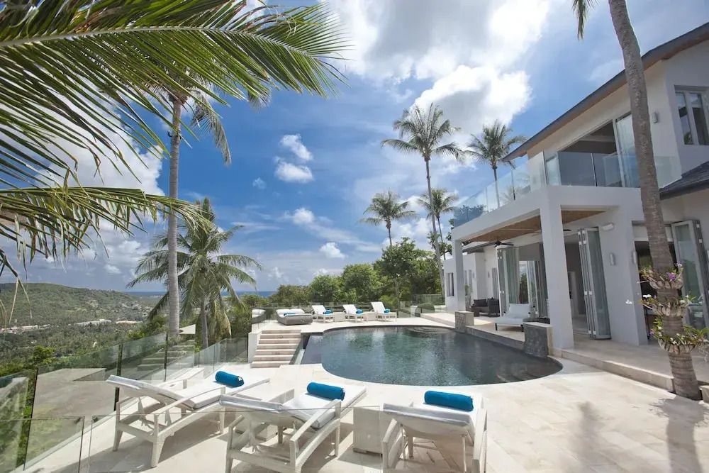 Villa Sarasuz is a 5 Star Luxury Villa Located on the Prestigious Bophut Hill
